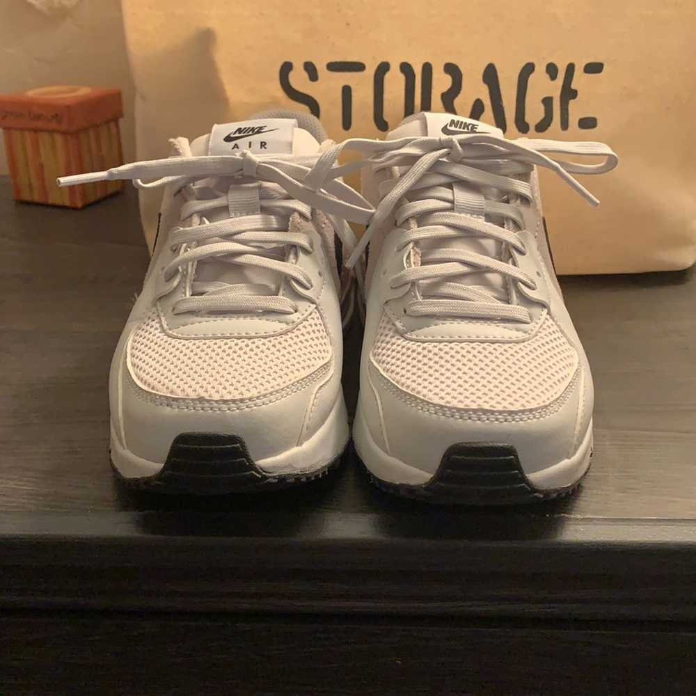 Nike Air Max Women’s Size 5.
